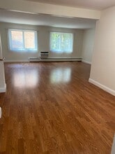 307 Ridge Rd, Unit Upper level in Wilmette, IL - Foto de edificio - Building Photo
