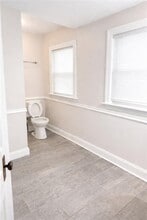 422 Pawtucket Ave in Pawtucket, RI - Building Photo - Building Photo