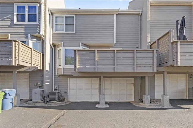 1204 Defoor Ct NW in Atlanta, GA - Building Photo - Building Photo