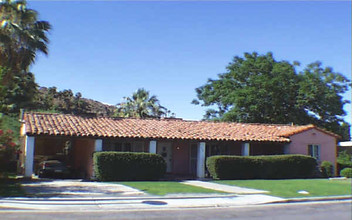 544 W Arenas Rd in Palm Springs, CA - Building Photo - Building Photo