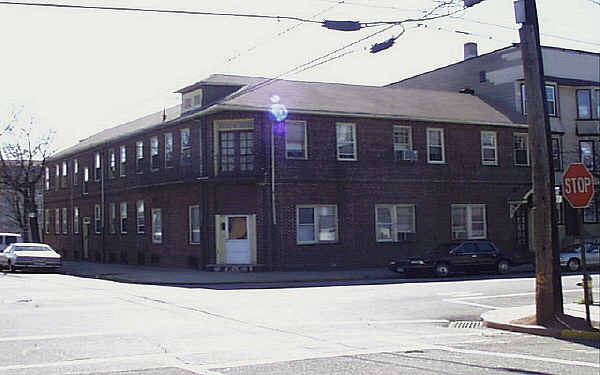 18 Halstead St in Kearny, NJ - Foto de edificio