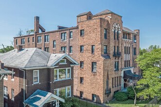 2023 Tuxedo St in Detroit, MI - Foto de edificio - Building Photo