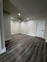219 E 3rd St in Brownsville, TX - Building Photo