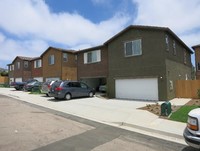 South Bay Urban Townhomes in National City, CA - Foto de edificio - Building Photo