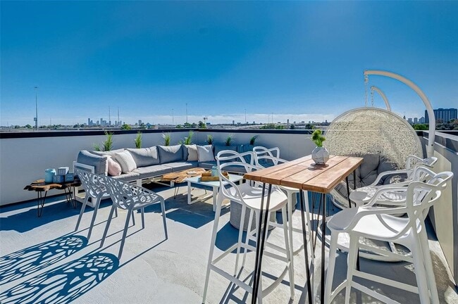 property at 1256 N Post Oak Rd