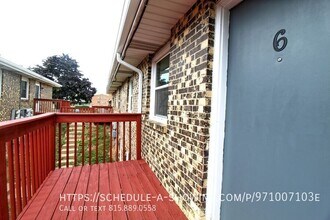 335 Ridgeview Ave in Rockford, IL - Building Photo - Building Photo