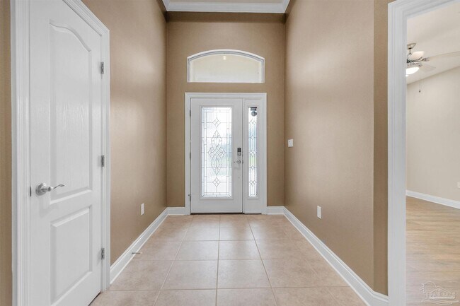 2523 Pine Forest Rd in Gonzalez, FL - Building Photo - Building Photo