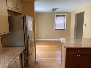 138 Forest St in Needham, MA - Building Photo - Building Photo