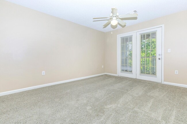 Lakeshore Crossing Apartments in Huntsville, AL - Building Photo - Building Photo