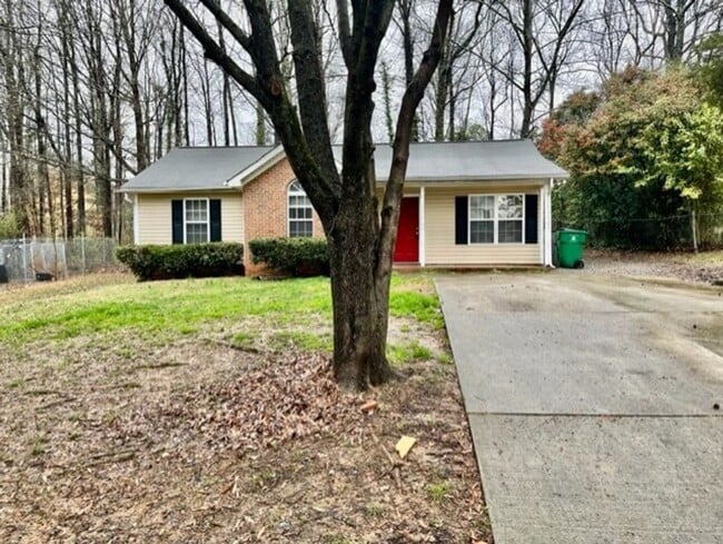 6019 Double Rein Rd in Charlotte, NC - Building Photo - Building Photo