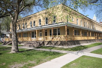 217 Chestnut St in Grand Forks, ND - Building Photo - Building Photo