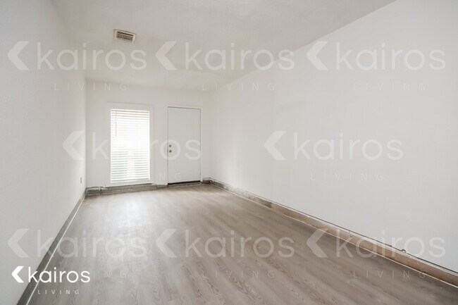 304 Robbie St in La Marque, TX - Building Photo - Building Photo