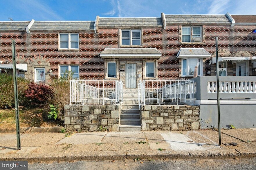 4235 Bennington St, Unit 0412 in Philadelphia, PA - Building Photo