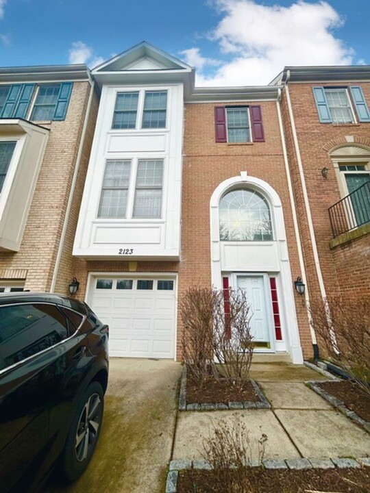 2123 Wagon Trail Pl in Silver Spring, MD - Building Photo