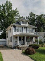 243 13th St in Elyria, OH - Building Photo