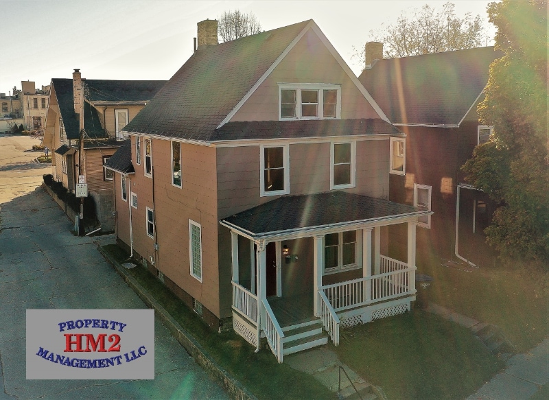 517 S Water St in Sheboygan, WI - Foto de edificio