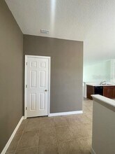 8777 Christie Dr in Largo, FL - Building Photo - Building Photo