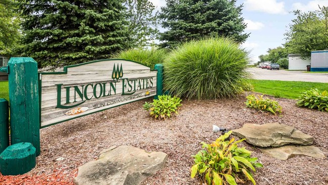 Lincoln Estates in Holland, MI - Building Photo - Building Photo