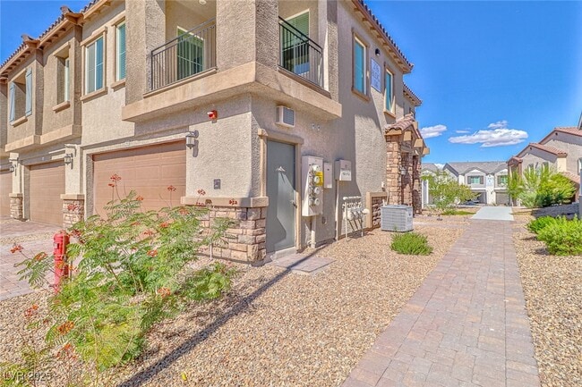 216 Callen Falls Ave in Henderson, NV - Building Photo - Building Photo