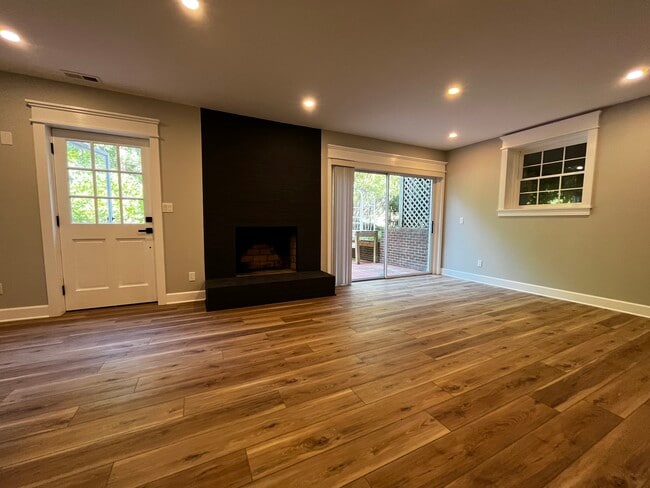 1513 Leanne Ct, Unit 1 in Raleigh, NC - Foto de edificio - Building Photo