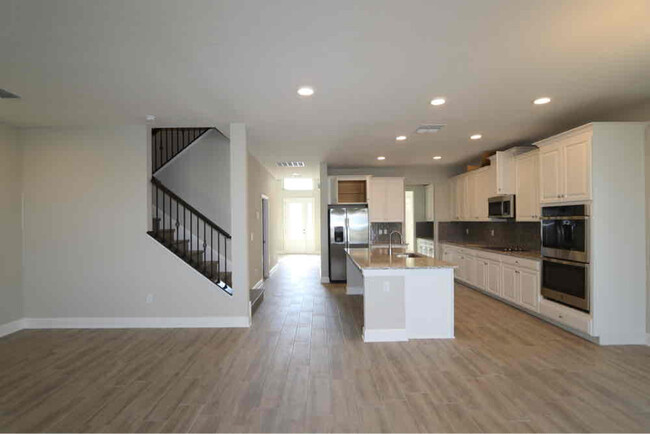 3083 Marine Grass Dr in Wimauma, FL - Building Photo - Building Photo