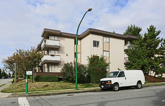 4275 Imperial in Burnaby, BC - Building Photo - Building Photo