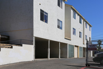 50th Street Villas in San Diego, CA - Building Photo - Building Photo