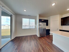 9263 W Clancy St in Star, ID - Foto de edificio - Building Photo