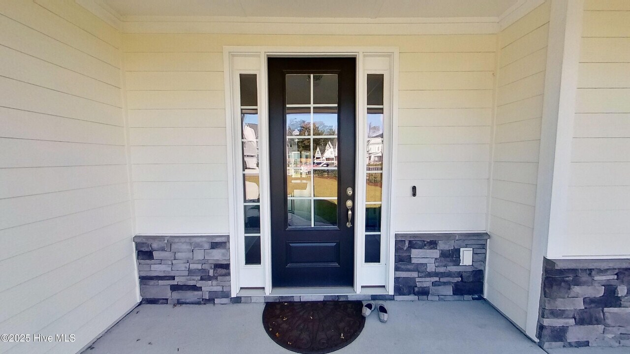 26 Sailor Sky Wy in Hampstead, NC - Building Photo