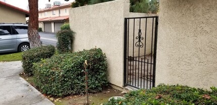 6700 Nottingham Ln in Bakersfield, CA - Building Photo - Building Photo