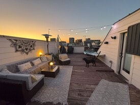 2411 N Hall St, Unit 6 in Dallas, TX - Building Photo