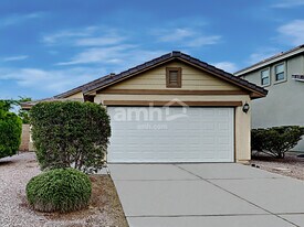 1735 W Appaloosa Way in San Tan Valley, AZ - Building Photo