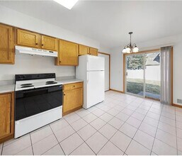 7224 Douglas Rd, Unit B photo'