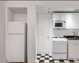 72 East 86th St-Unit -3F in New York, NY - Building Photo - Building Photo