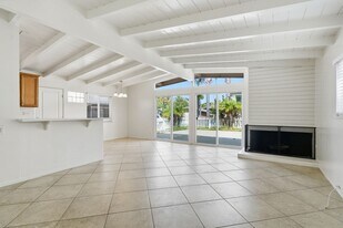 4911-4911 River Ave in Newport Beach, CA - Building Photo