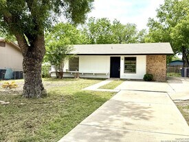 4723 Castle Rose in San Antonio, TX - Building Photo