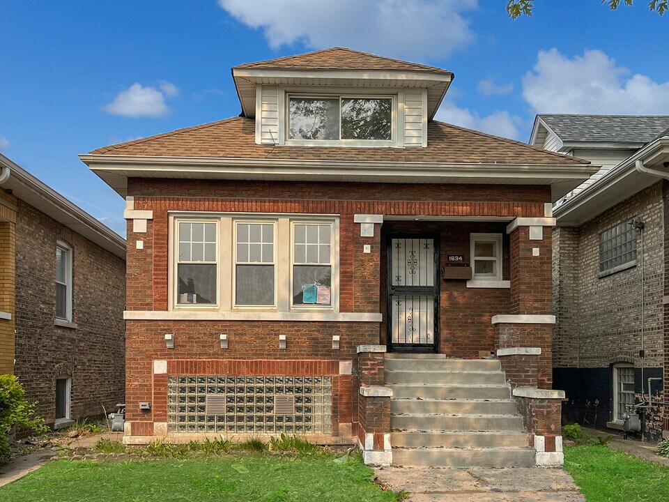 1634 S Harvey Ave in Berwyn, IL - Building Photo