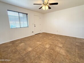 512 N Valley Dr in Apache Junction, AZ - Building Photo - Building Photo