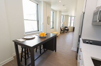 74 Franklin St in Buffalo, NY - Building Photo - Building Photo
