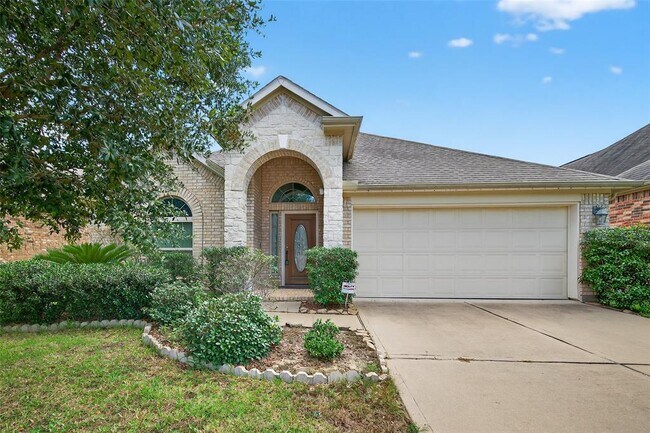 property at 15918 Keystone Ridge Ln