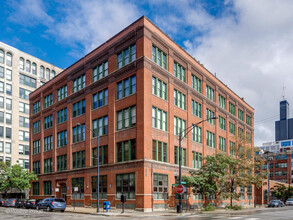 331 S Peoria St, Unit 405 in Chicago, IL - Foto de edificio - Building Photo