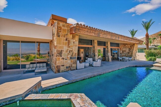 9 Rockcrest in Rancho Mirage, CA - Foto de edificio - Building Photo