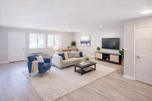 1930 Hobson Rd in Fort Wayne, IN - Building Photo