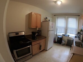 237 Freeman St in Brookline, MA - Building Photo - Building Photo