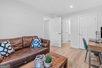 205 Climbing Ivy Cir in Fayetteville, GA - Building Photo - Building Photo