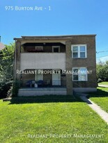 975 Burton Ave in Cincinnati, OH - Building Photo