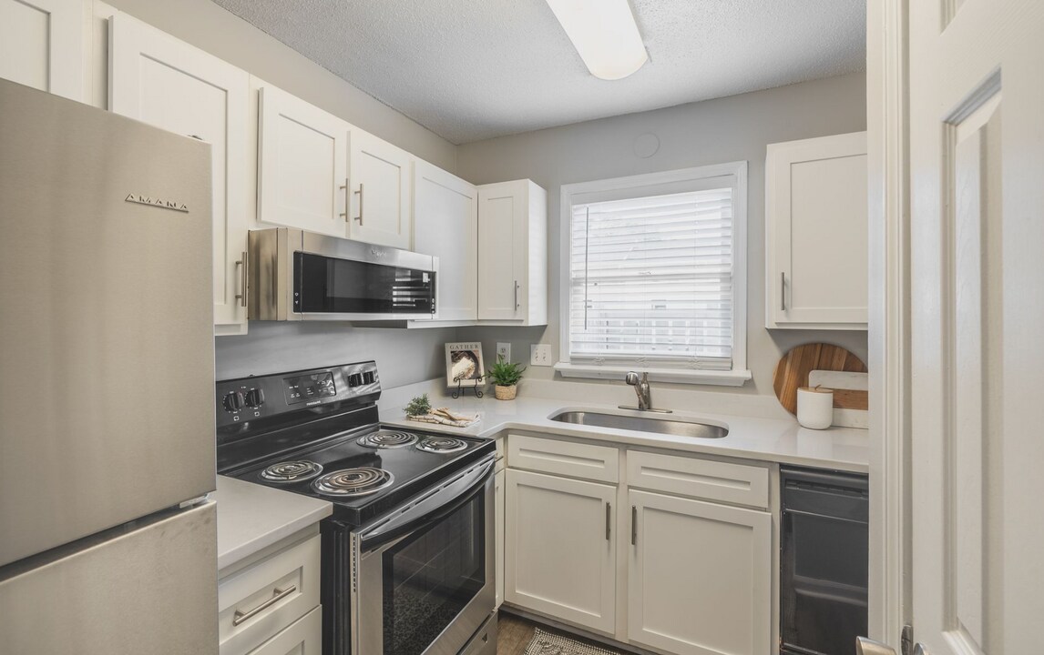 The Alden Townes in North Charleston, SC - Building Photo