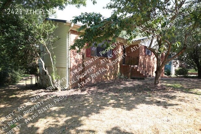 2421 7th Pl NE in Center Point, AL - Building Photo - Building Photo
