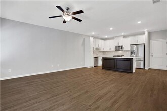 1954 Sanford Dr in Atlanta, GA - Building Photo - Building Photo