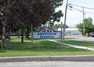 Lakeview Estates in Port Clinton, OH - Foto de edificio - Building Photo